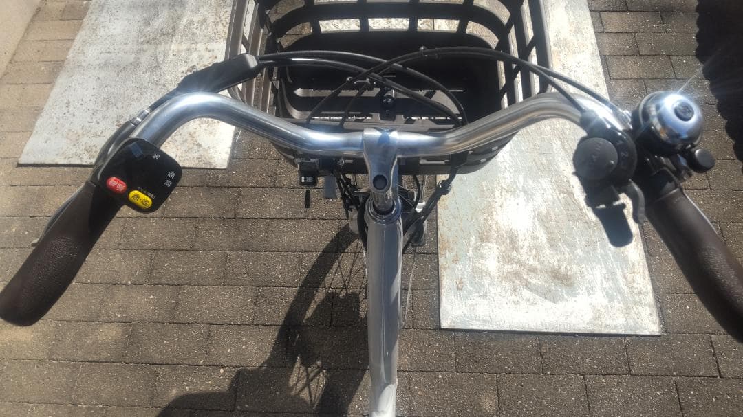愛知発　ブリジストン　電動アシスト三輪自転車　ラクットワゴン