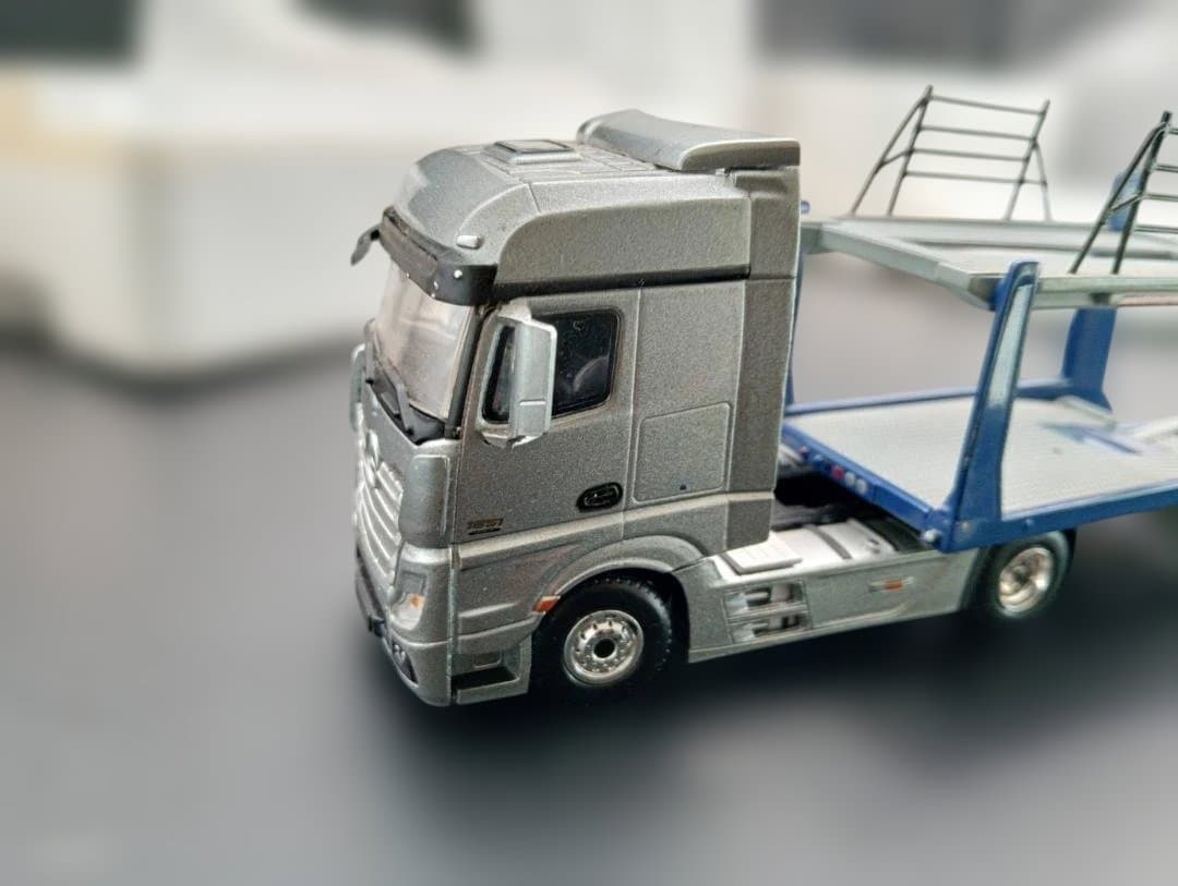 MINI GT 1/64 メルセデス・ベンツ アクトロス