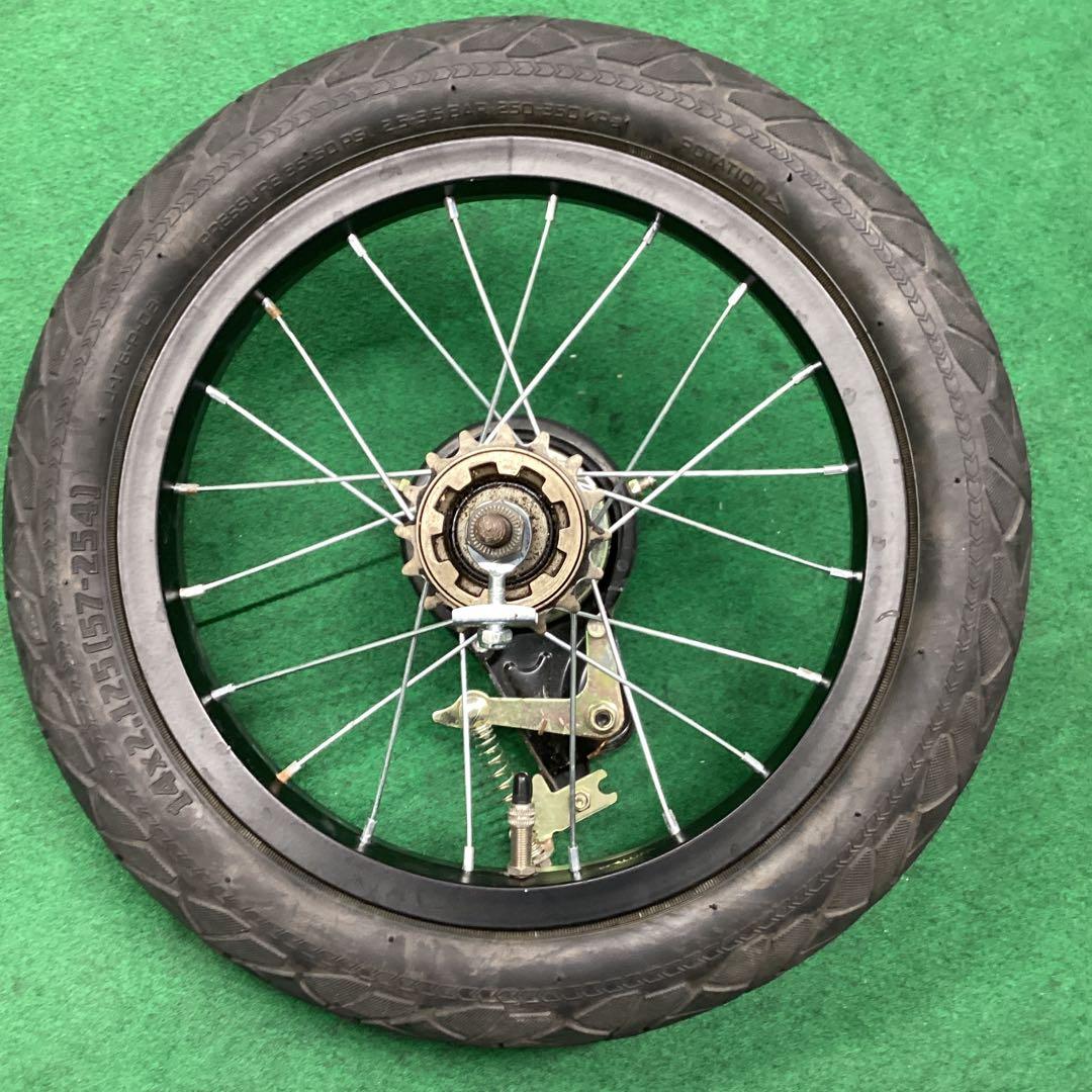 アルミリム　後輪　14x2.125 タイヤ付 ハマー　リア　14インチ