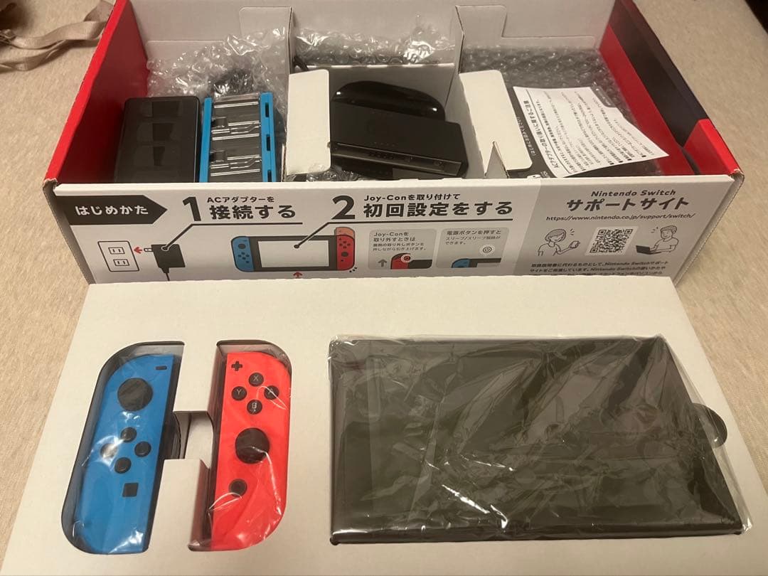美品Nintendo Switch 本体64GB SDカード/保護フィルム付き