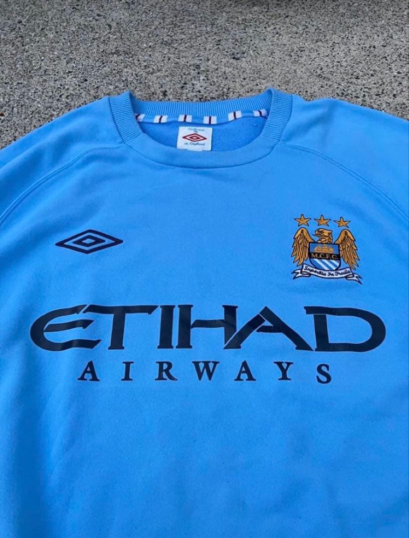 UMBRO マンチェスター・シティ トレーニングスウェット ETIHAD