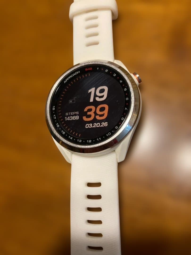 N*s様 GARMIN ガーミン Approach アプローチ S42 白