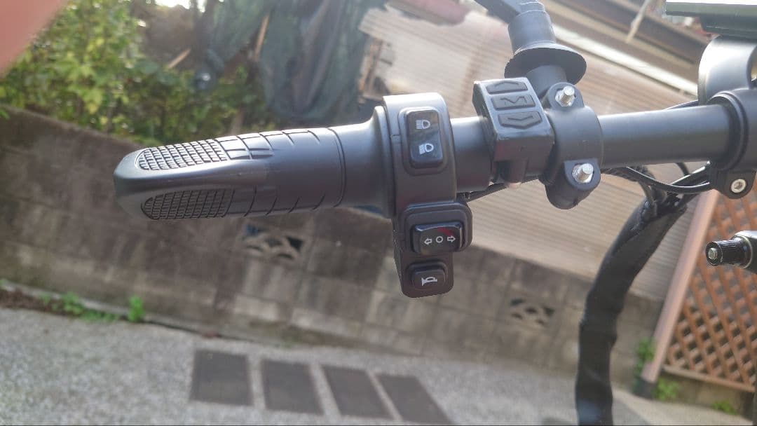 suipie 電動自転車 赤/黒 20インチタイヤ　フルアシスト自転車