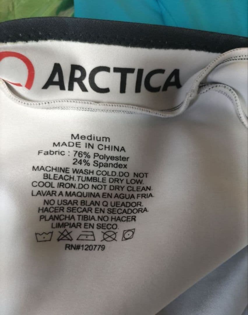 程度良好(私見) ARCTIA アークティカ FIS 対応ワンピース