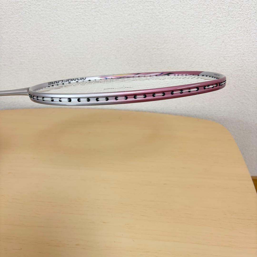 【美品】YONEX NANOFLARE 600　バドミントン　ラケット