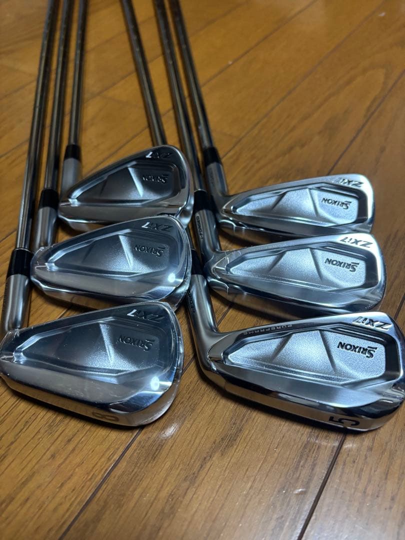 美品　スリクソン　ZXi7 5-PW 6本MODUS3 TOUR105S