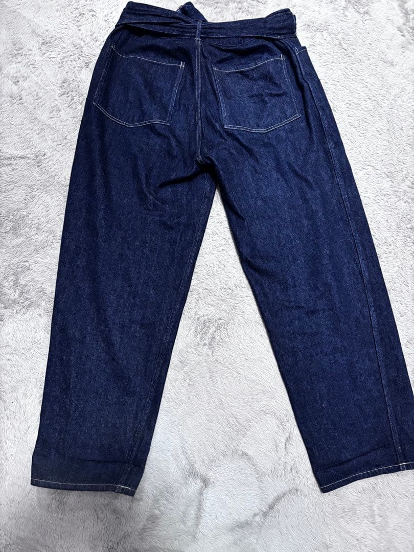 COMOLI コモリ デニムベルテッドパンツ