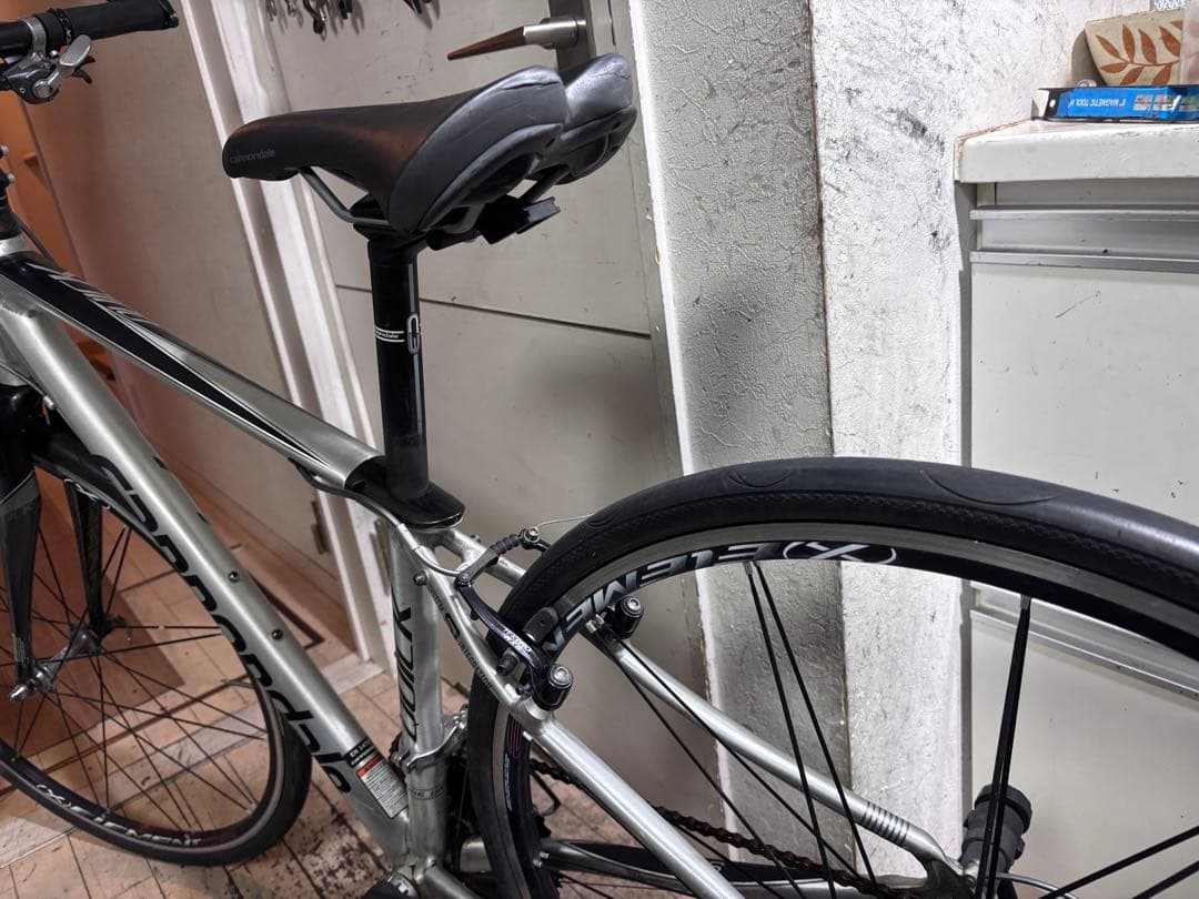 キャノンデール クイック4 (Cannondale Quick 4)クロスバイク