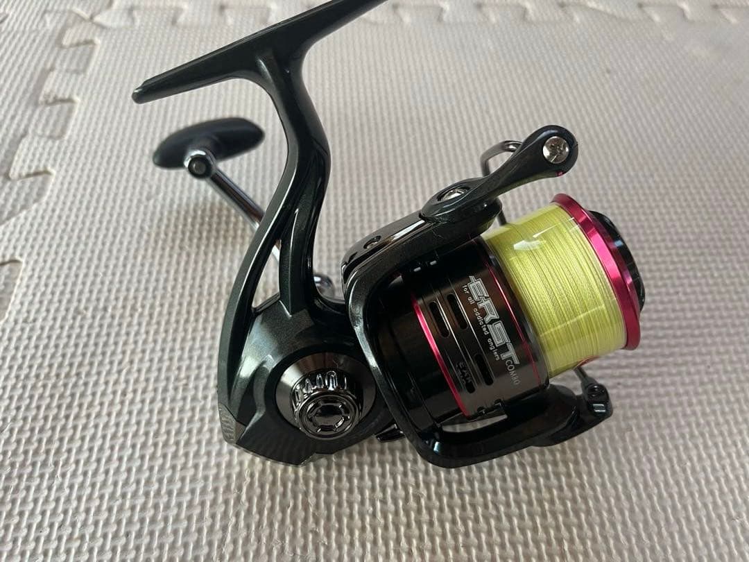 スピニングリール 4000番 程度 未使用 PEライン 1.5号 付き