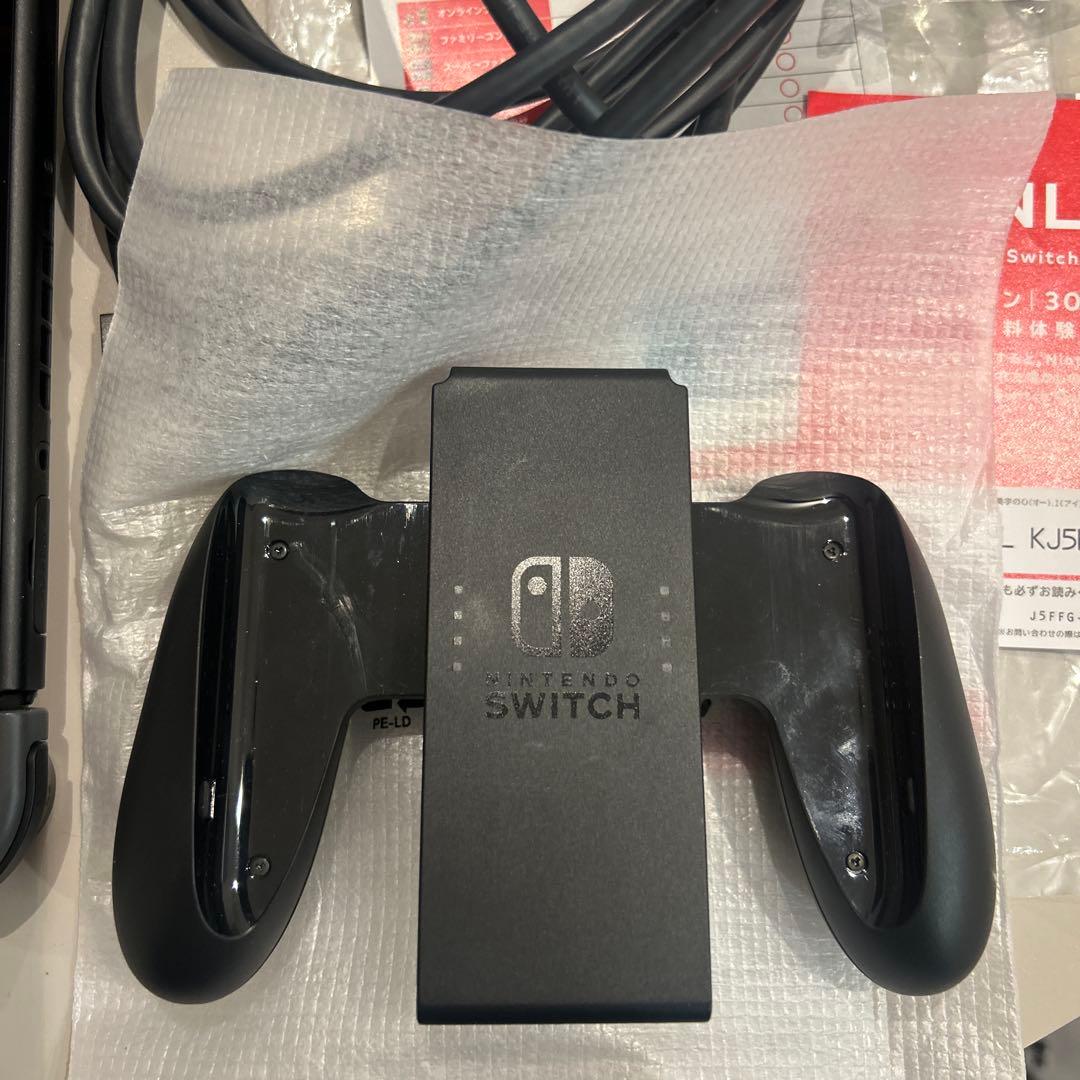Nintendo Switch 本体 ブラック　グレー