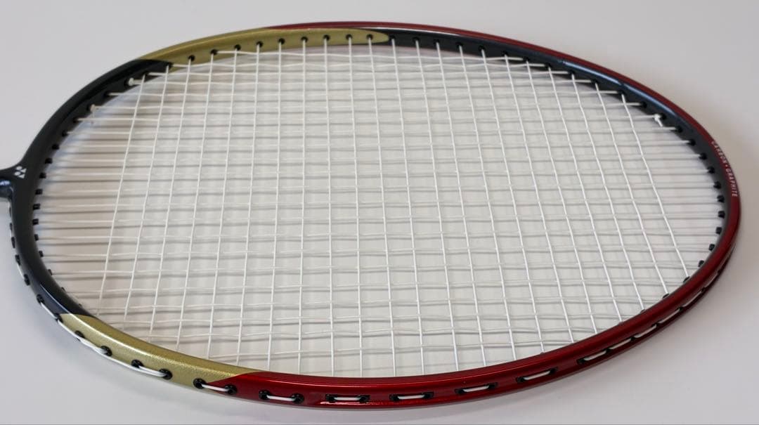 美品 YONEX バドミントンラケット Carbonex GR 50