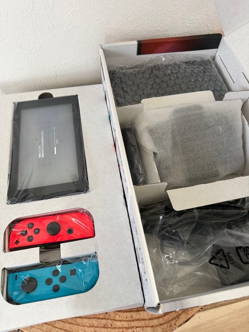 Nintendo Switch ニンテンドースイッチ本体　ネオン