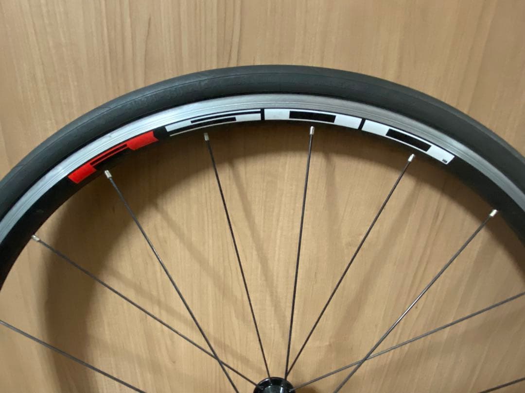 SHIMANO WH-R501 エントリーホイール　ウルトラスポーツつき