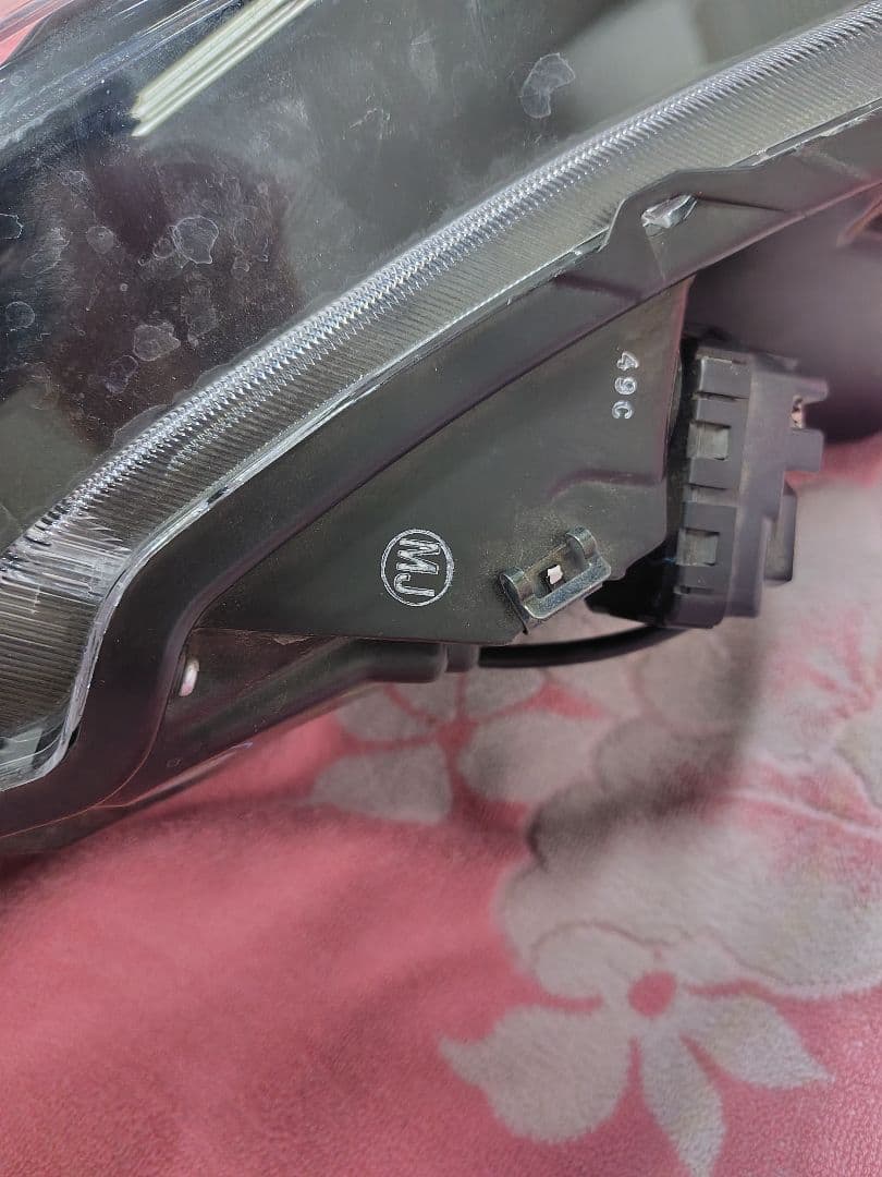 マツダ　MAZDA2 LEDライト右　DJLAS 中古品