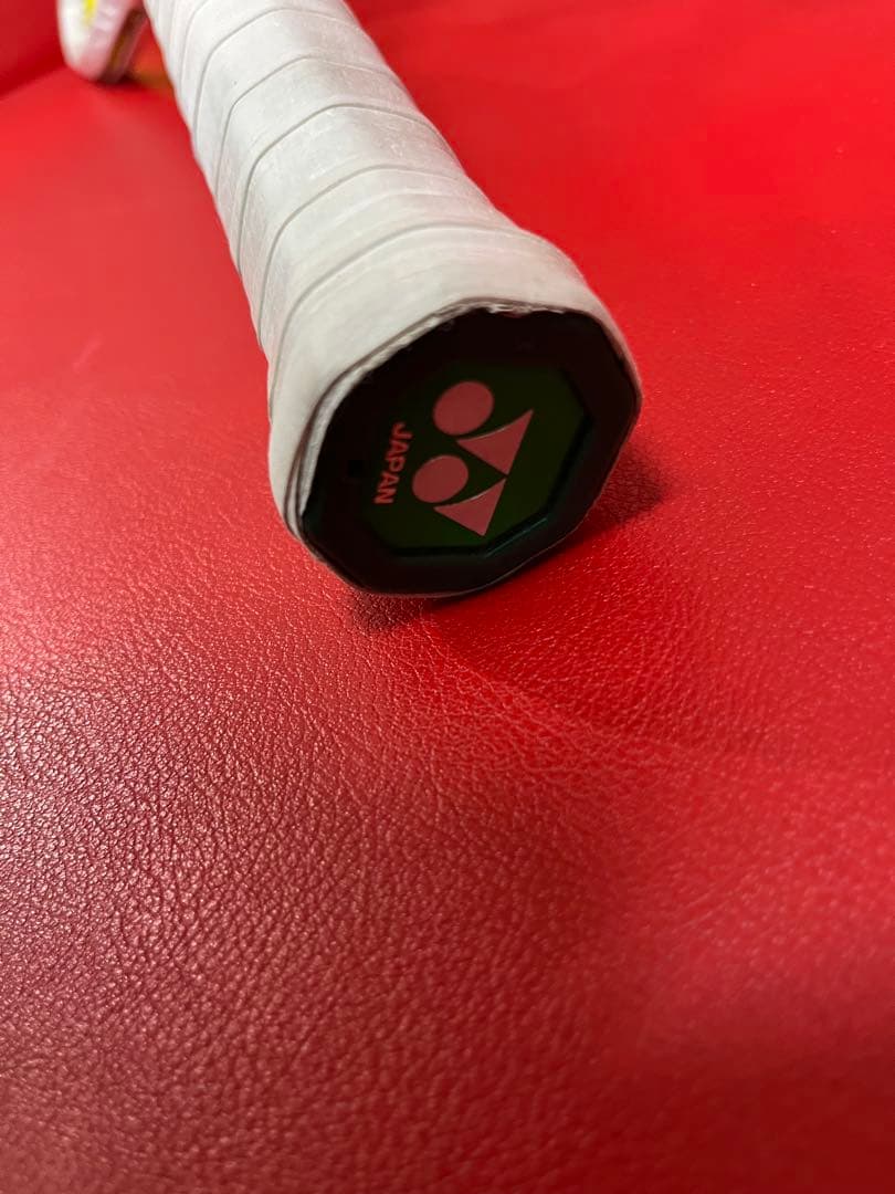 YONEX テニスラケットVコア100