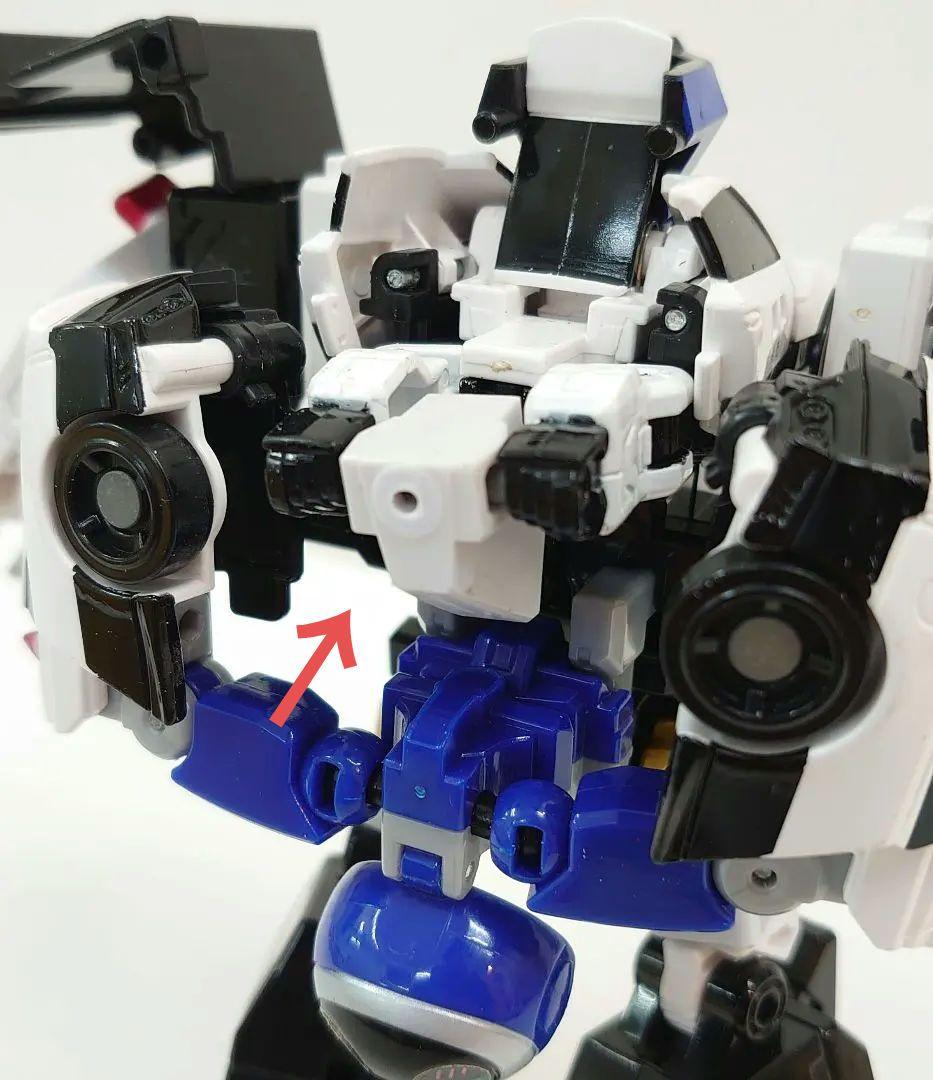 トミカ　ギガントポリスブレイバーDXセットKOBANアーマー　GT-R パトカー