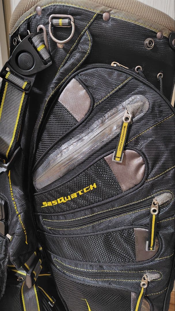 チ*ル様 Nike スタンド付キャディバッグ SasQuatch黒/黄色 14分
