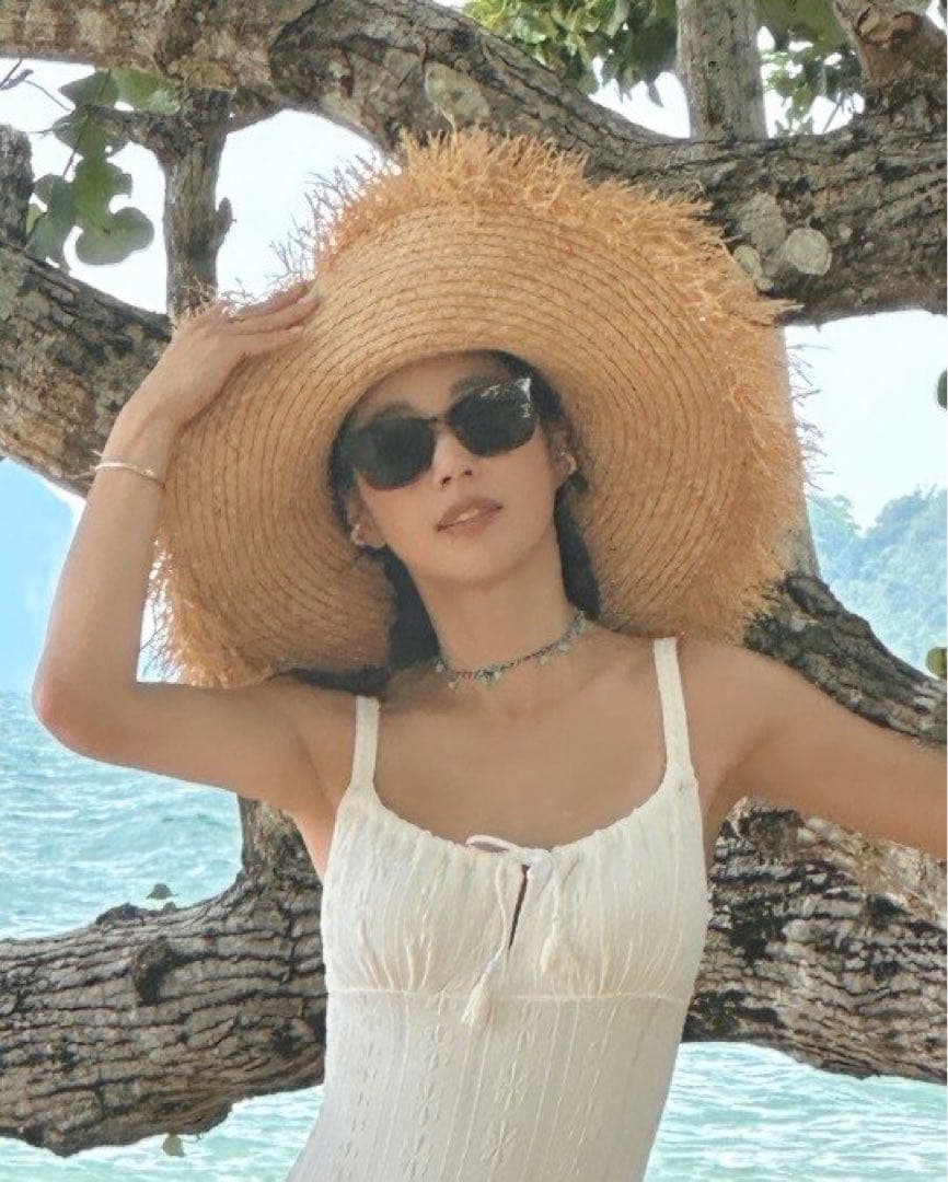 海外購入。LO LA hats ラフィア麦わら帽子