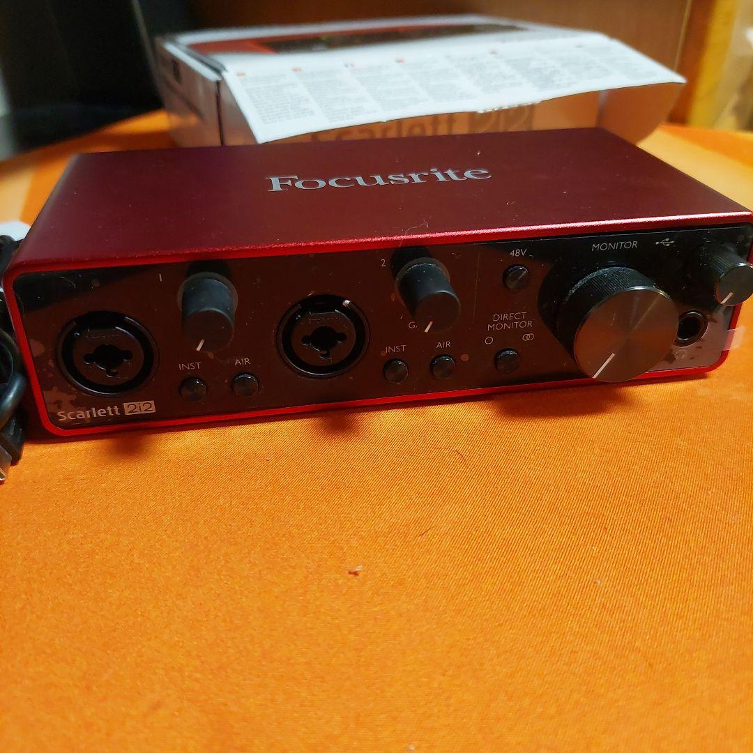 Focusrite Scarlett 2i2 USBオーディオインターフェース