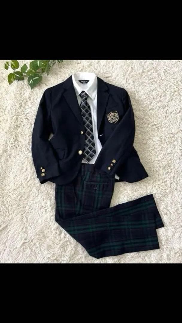【まゆ】美品✨コムサイズム　120男の子フォーマルスーツ　4点卒園式入学式