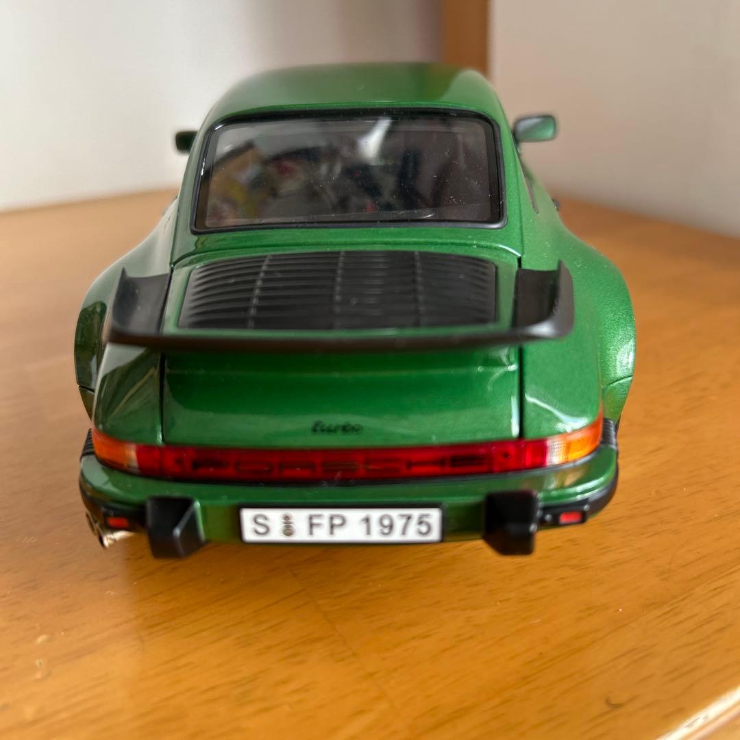 1/18ノレブ　ポルシェ911ダーボー