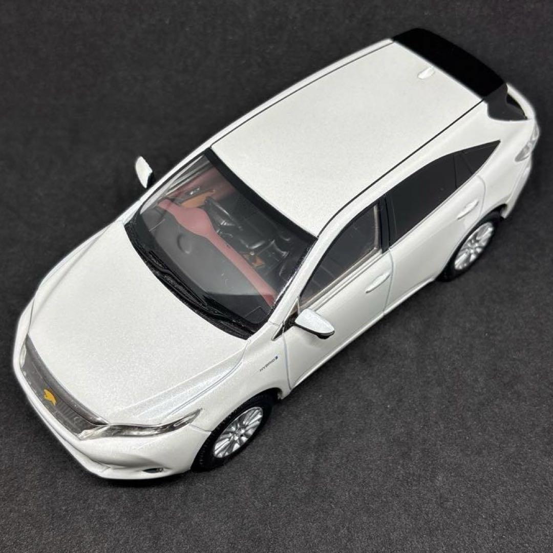 1/30 トヨタ カラーサンプル ハリアー 60系前期 ホワイトパールCS