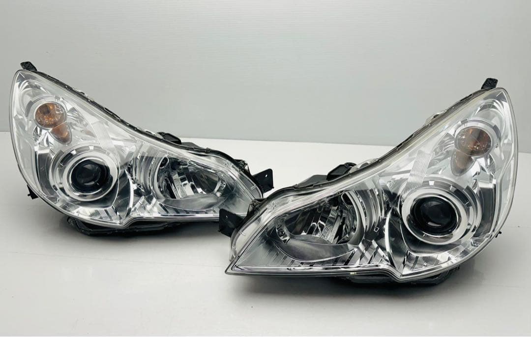 レガシィ HID ヘッドライト 左右 KOITO 100-20061 バーナー付