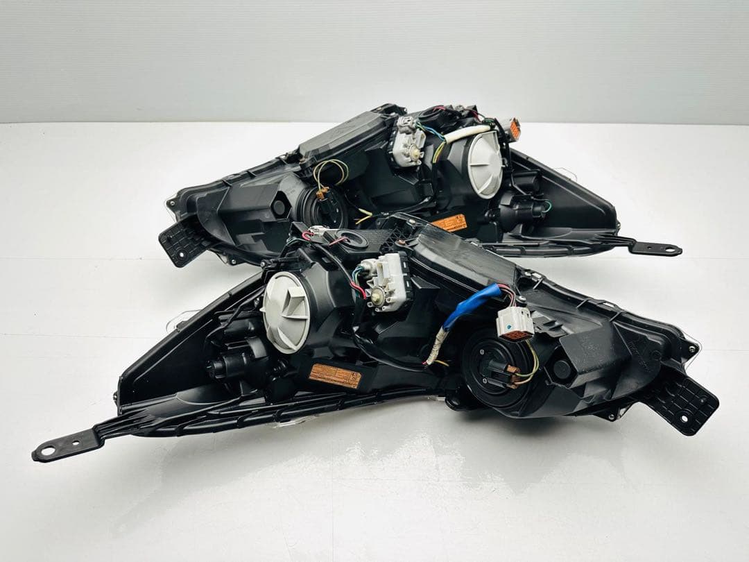 レガシィ HID ヘッドライト 左右 KOITO 100-20061 バーナー付