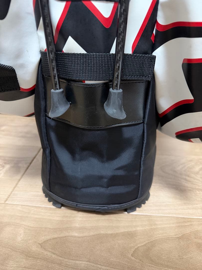 限定品 J.LINDEBERG キャディバッグ ホワイト/ブラック/レッド