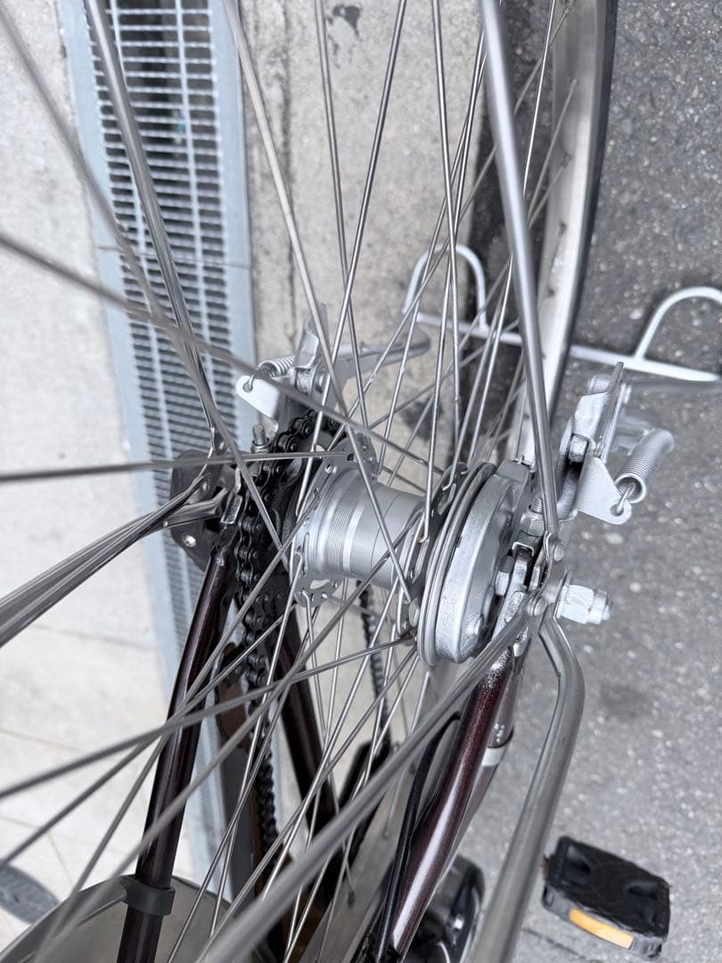 大阪府　ヤマハ　電動アシスト自転車 ブラウン 前バスケット付き　26インチ