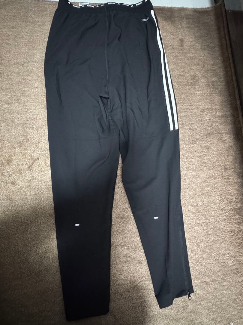 adidas ジャージパンツ 黒 サイドストライプ