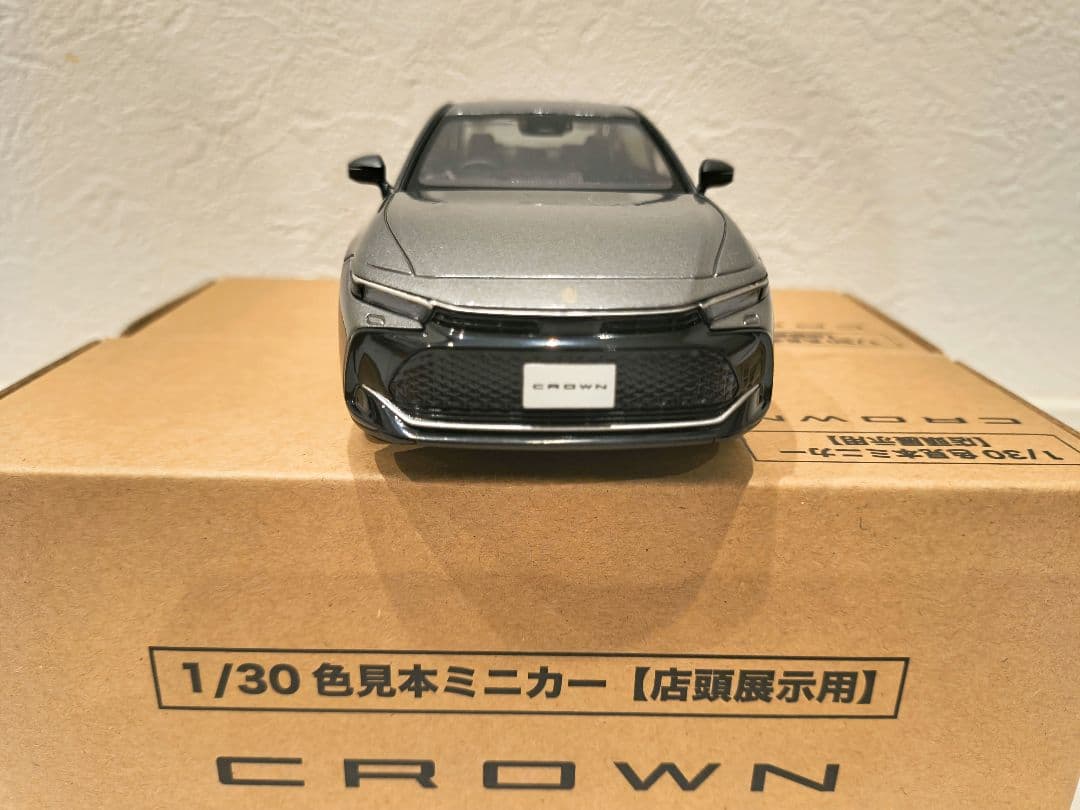 トヨタ 新型クラウン カラーサンプルミニカー【箱付き 非売品】