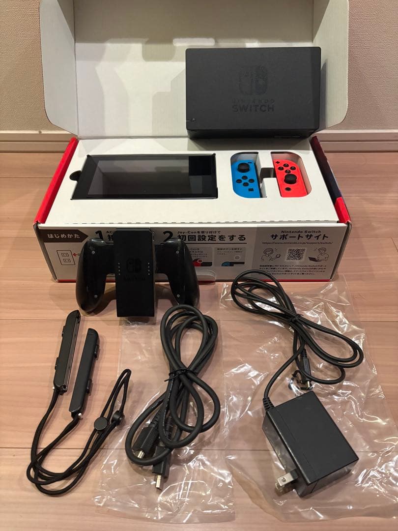Nintendo Switch 本体 青/赤 Joy-Con 付属品　スイッチ