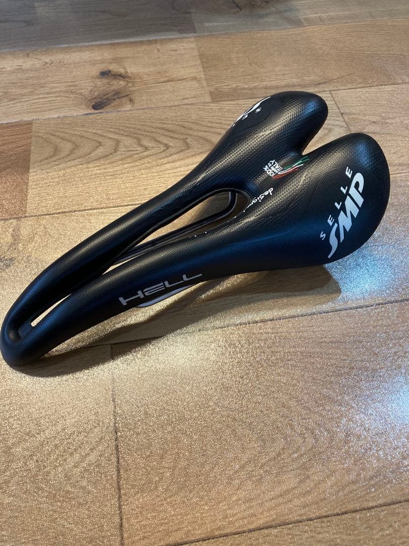 Selle SMP HELL サドル ブラック