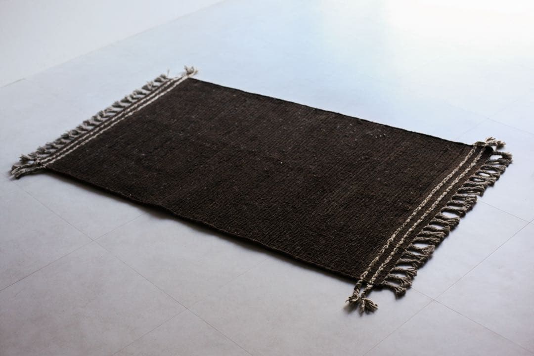 【新品】132cm×77cm モロッコ　ベニワレン　ウール　ブラウン　生成り