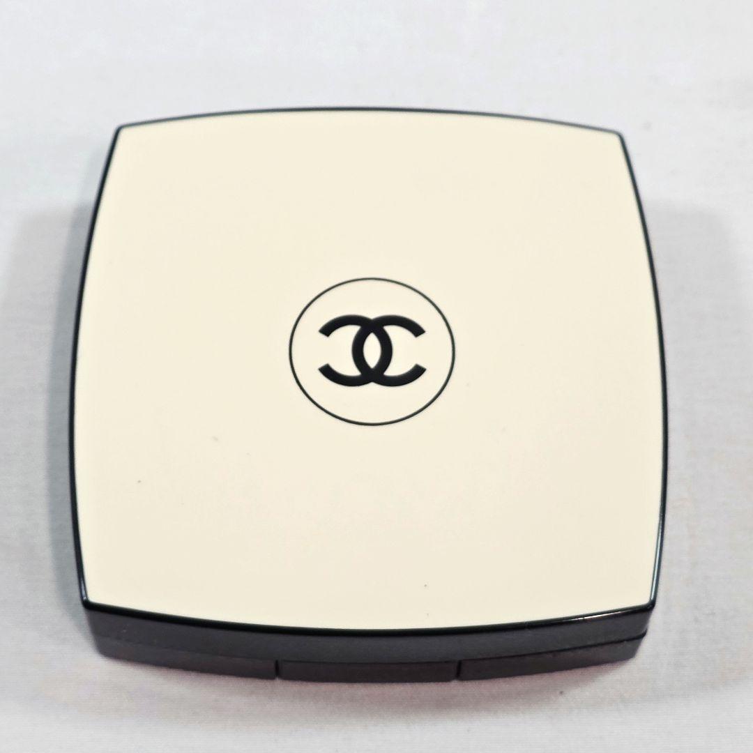 K*o様 ▲CHANEL レベージュパレットルガール ライト アイシャドウ 廃盤