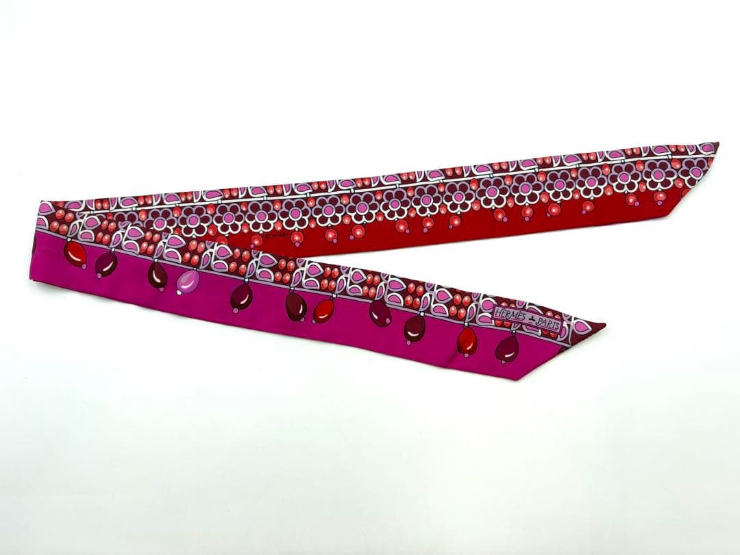 エルメス　マハラジャの装身具　デタイユツイリー シルク スカーフバッグ小物 箱付