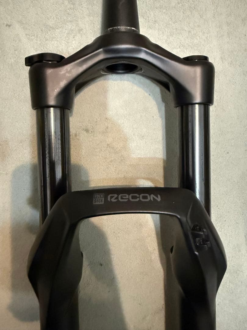 ROCKSHOX RECON 140mmトラベル 29er