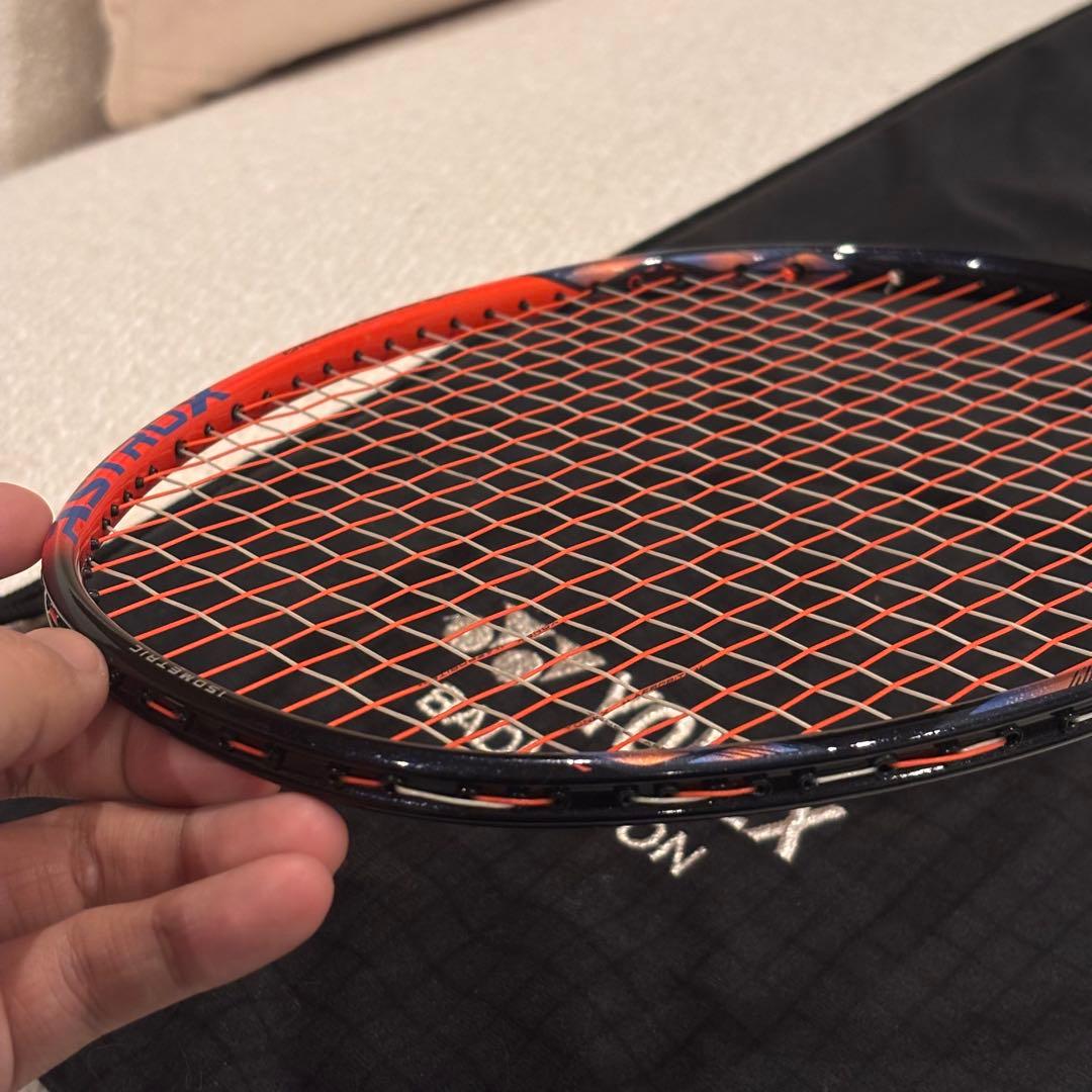 未使用に近い YONEX アストロクス 77プロ 4UG5