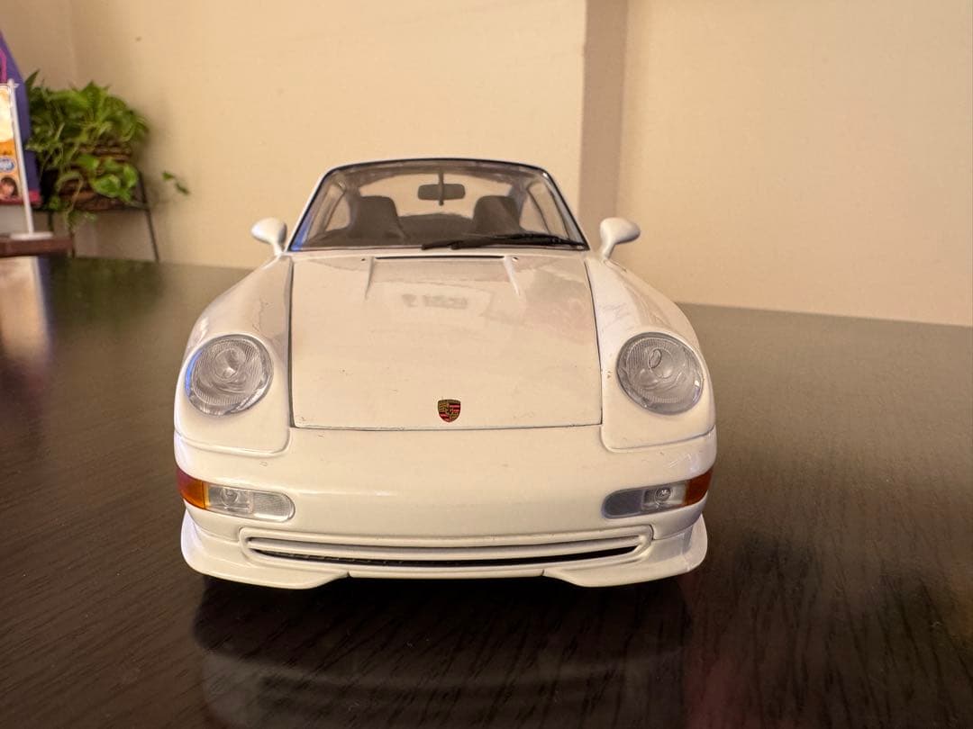 ポルシェ911 カレラRS 1/18サイズ