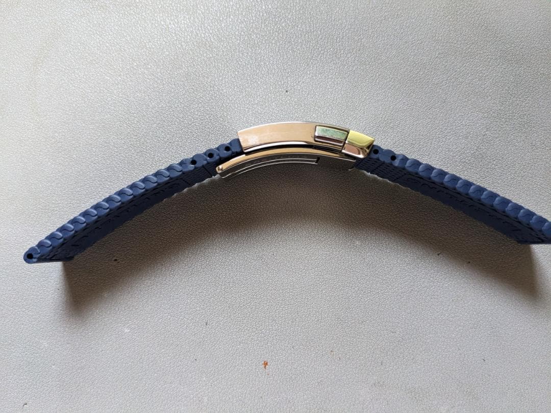 BREITLING スーパーオーシャン 22mm ネイビーラバーベルト　バックル