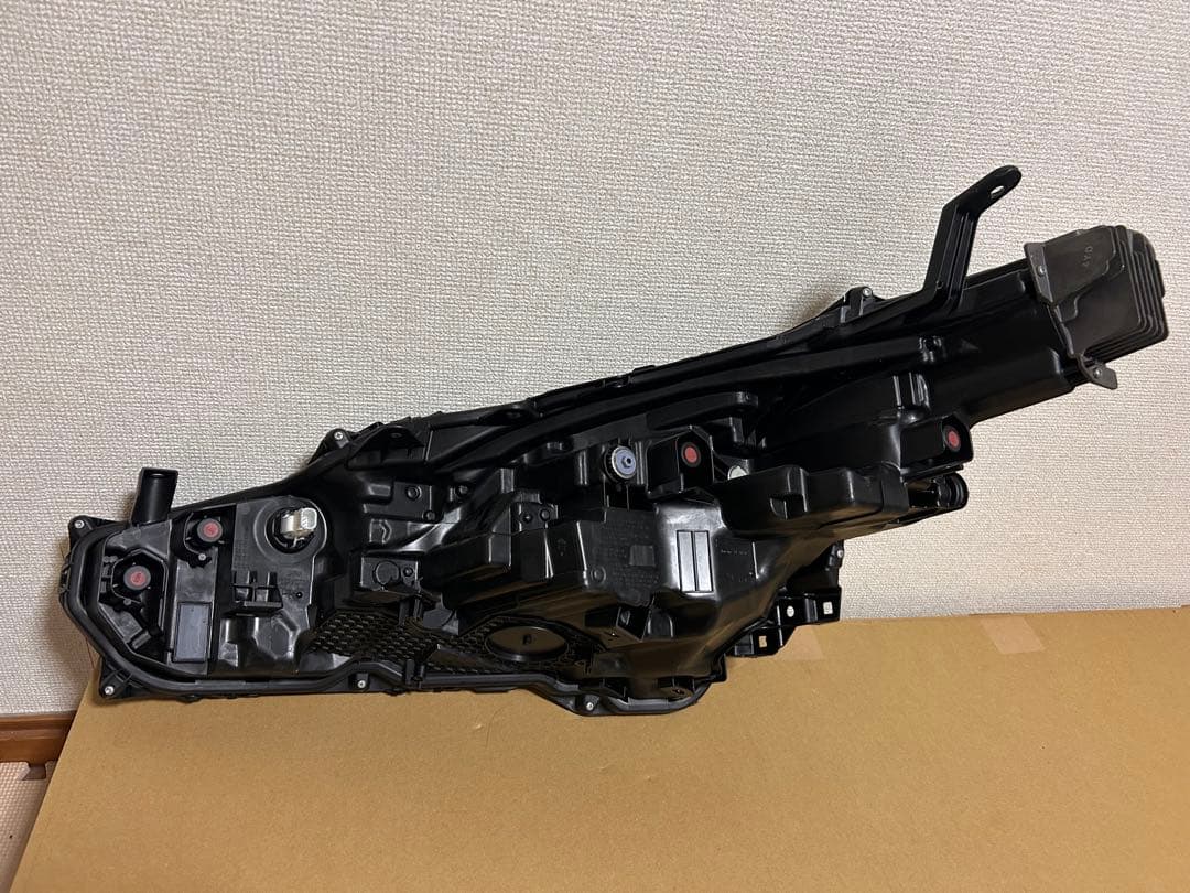 60プリウス　右ヘッドライト