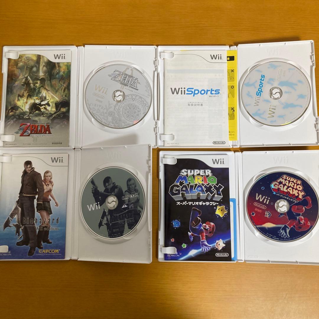 任天堂Wii 本体　付属品一式　リモコン×2 ヌンチャク×2 ソフト4点