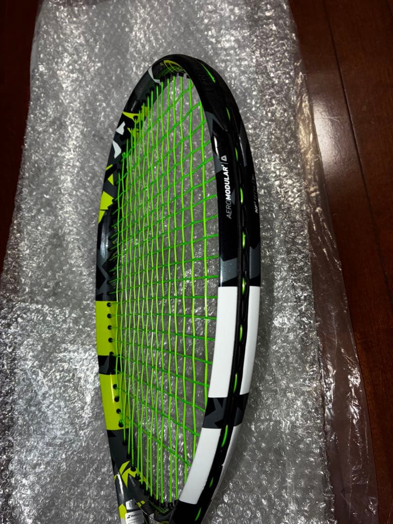 ピュアアエロ2022 PURE AERO バボラ BabolaT グリップ1