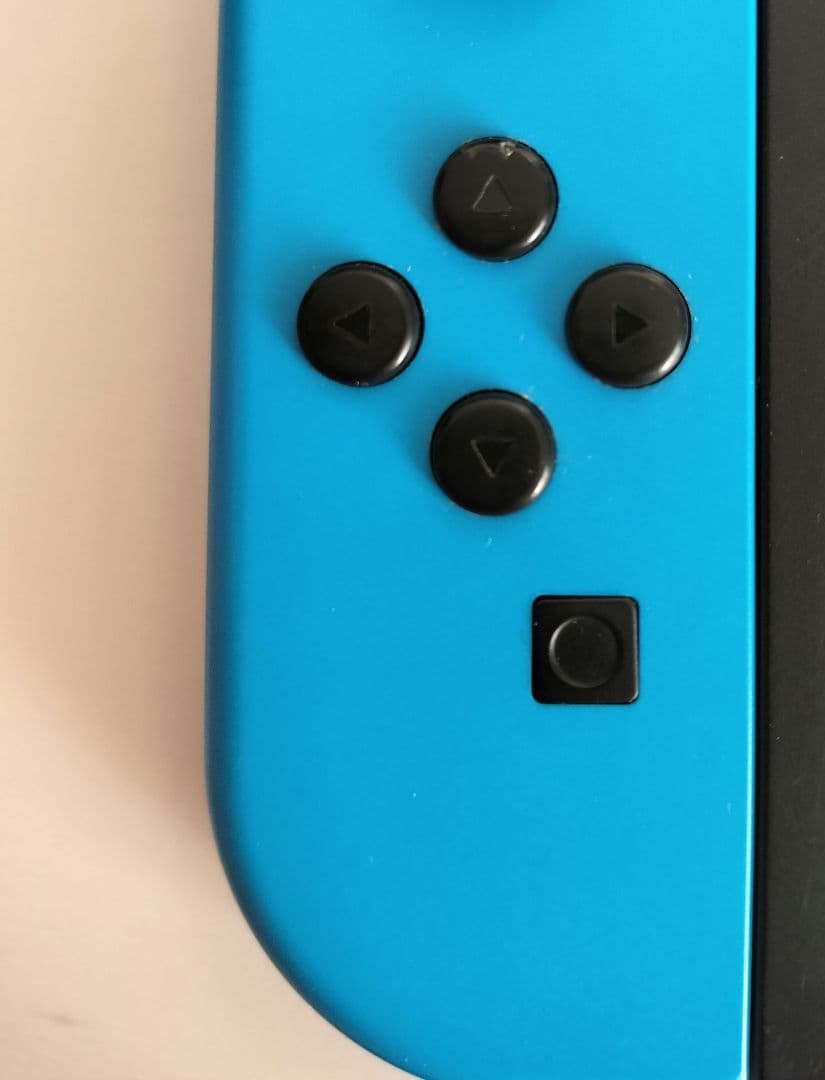 Nintendo Switch 本体 ＋ケース＋Joy-Con1個(赤)