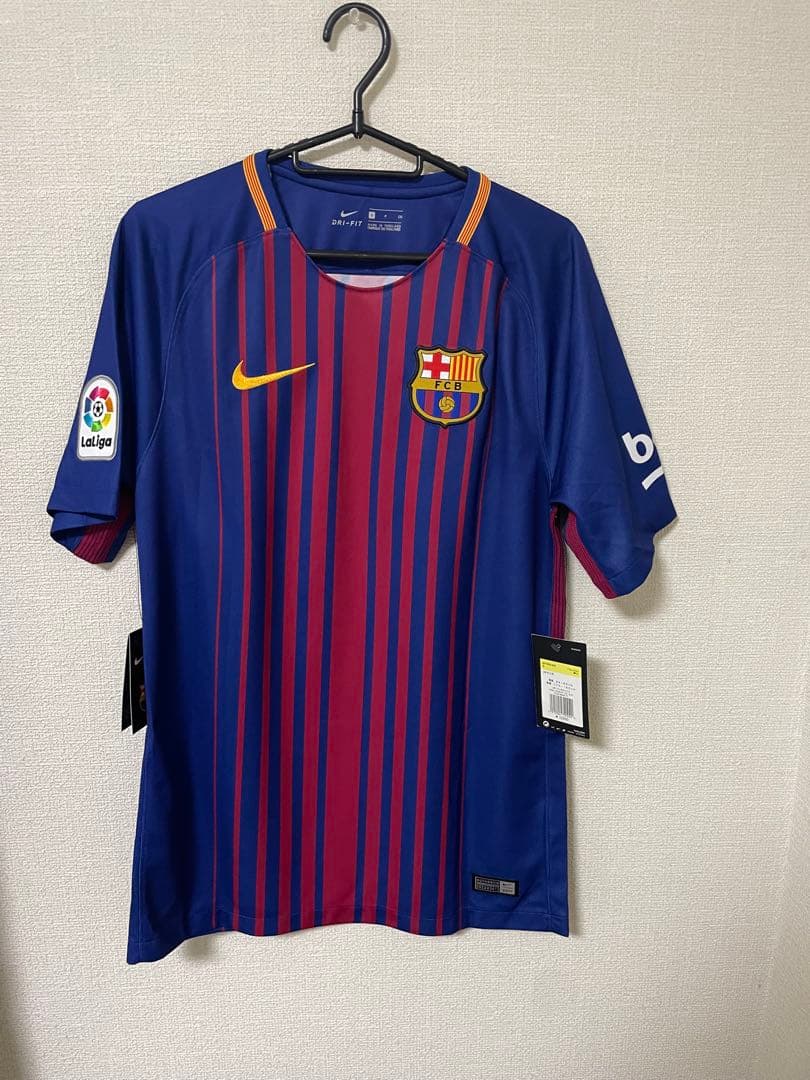 ウェア 2017-18 Barcelona  Shirt (S) NWT