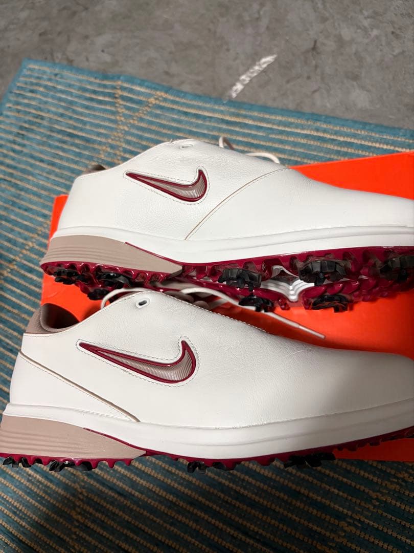 NIKE ビクトリー ツアー4 【ローリー・マキロイ着用／安定感重視】