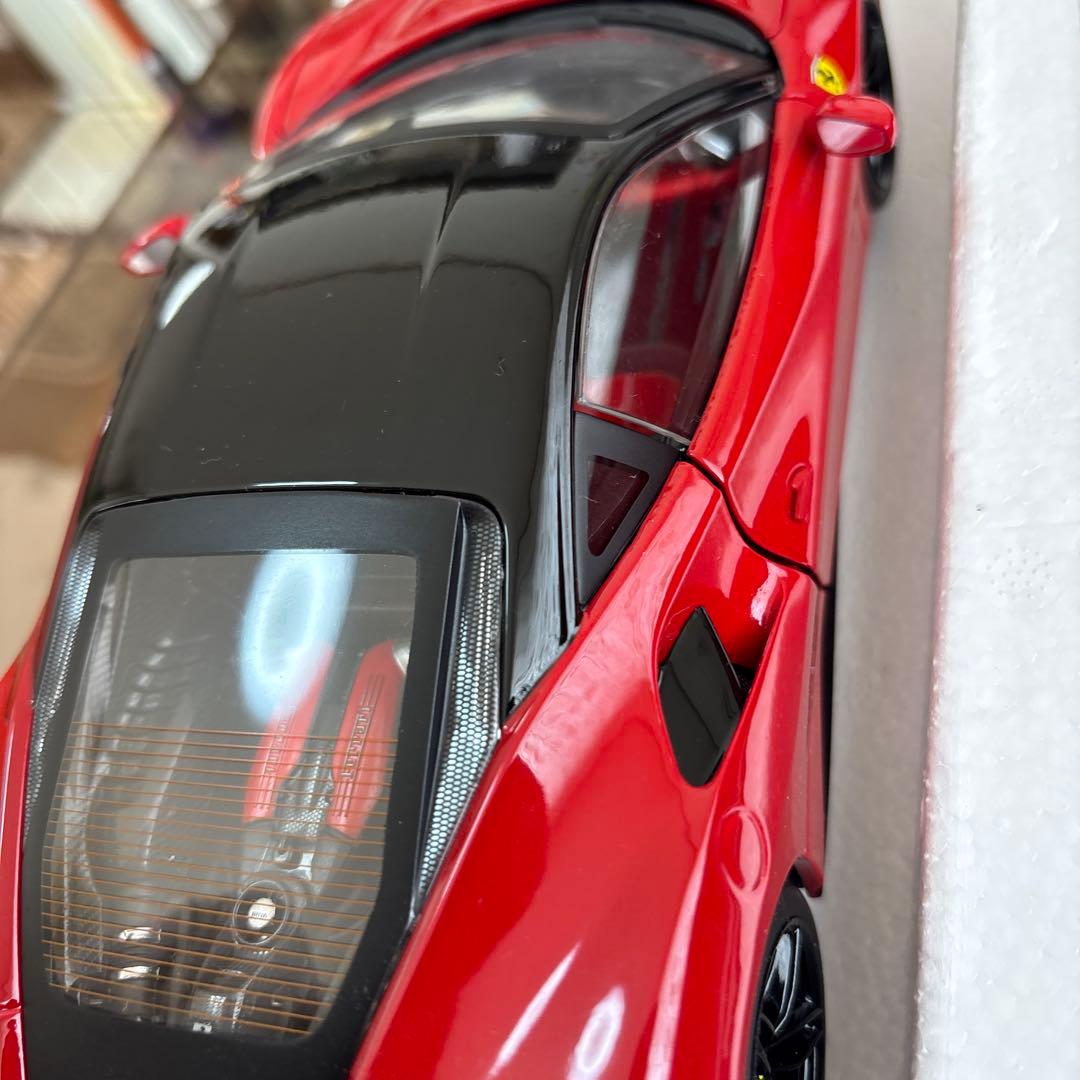 ミニカー Bburago Ferrari 488 GTB 1/18