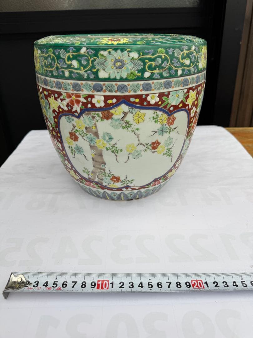 陶器製火鉢　高さ　24cm 直径　25cm