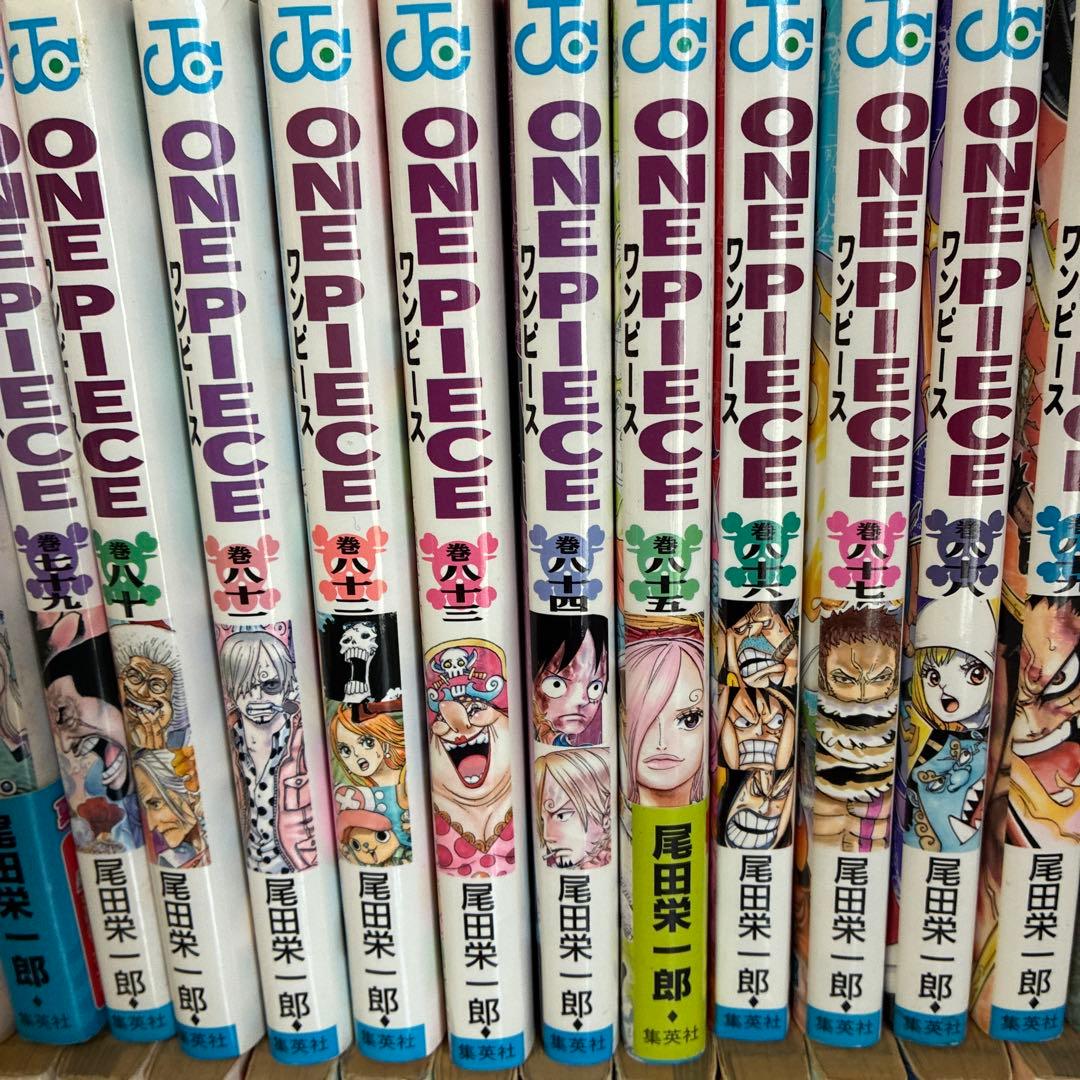 ONE PIECE 全巻セット １巻〜１１４巻＋関連本１０巻 （100巻以上初版